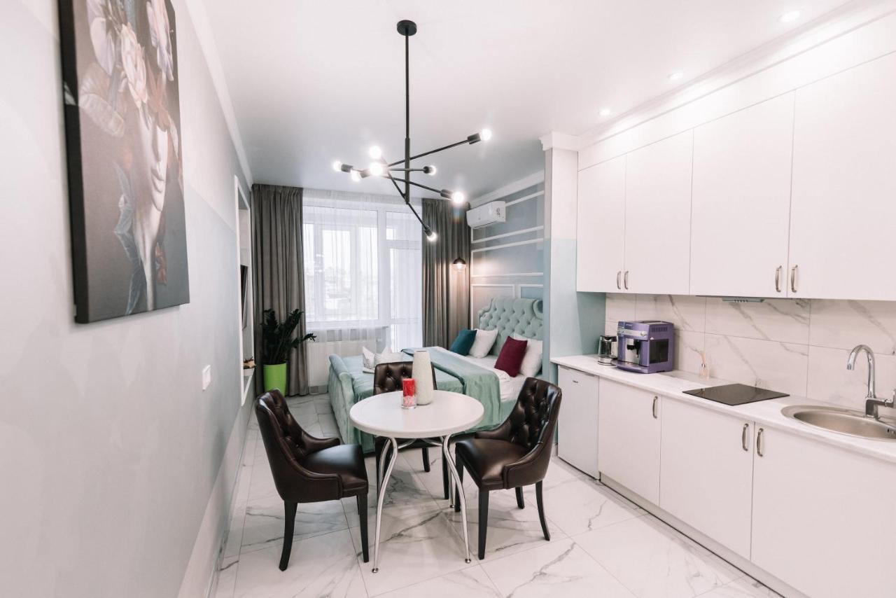 Royal Tower Vip Smart Apartments 1 Kiev Exterior foto