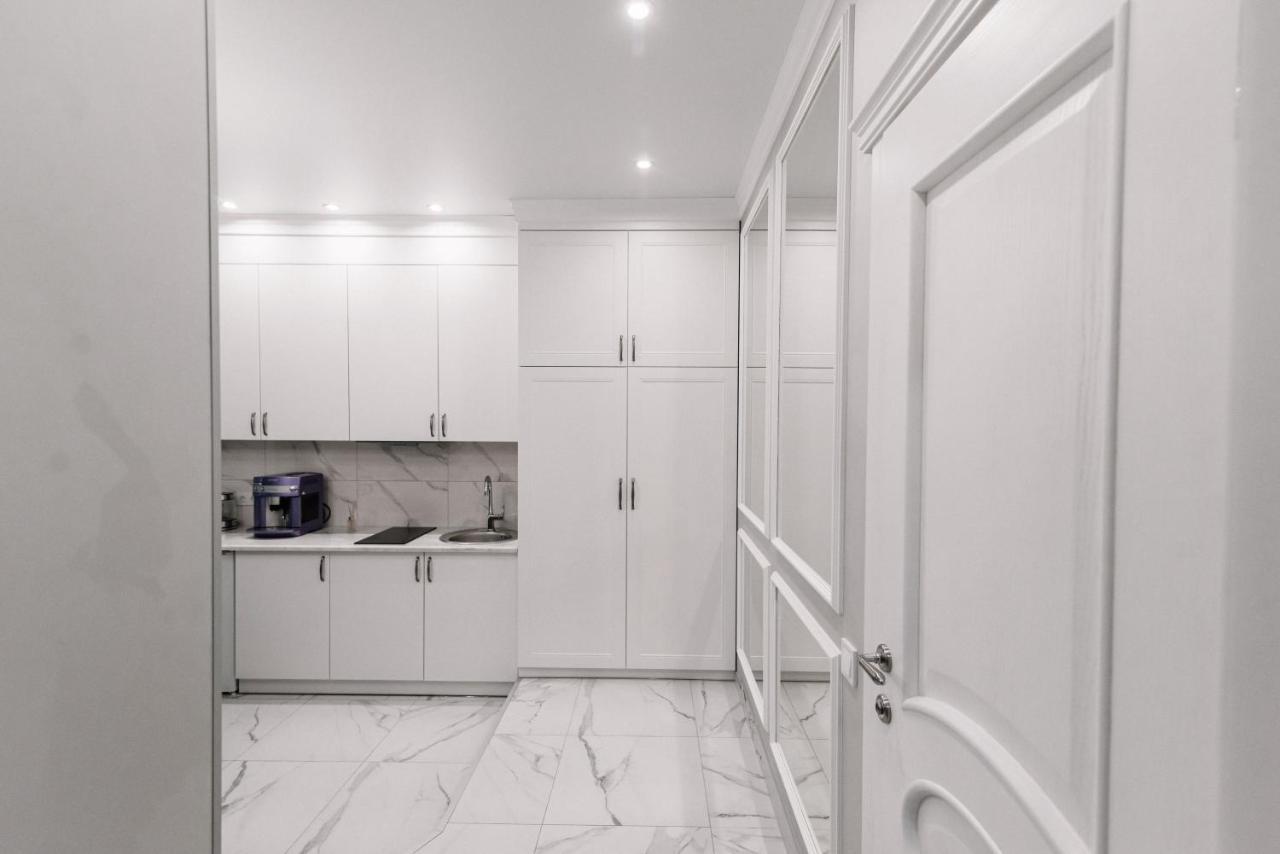 Royal Tower Vip Smart Apartments 1 Kiev Exterior foto